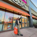 Camila Mendes Instagram - paid a visit to @ultabeauty to see our beautiful children @loopsbeauty 🥹 we’re in 450 stores nationwide, to find one near you visit the store locator on our website 💗 link in bio!