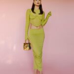 Camila Mendes Instagram - full drea cosplay in @versace for the #dorevenge premiere last night 💅🏽 photos by @cibellelevi