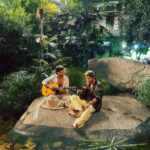 Camilo Instagram - Salitre ❤️🌿 Manuel Carrasco & Camilo Este viernes 🇪🇸🫶🏻🇨🇴 Esto es solo una pequeña parte, lo demás está en camino ⏳