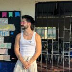 Camilo Instagram - En el aeropuerto, apenas llegué, con el corazón a mil por estar en Montería, una niña me preguntó si podía orar muy rápido. Le dije que sí y dijo: “Gracias Padre, porque Camilo regresó a su casa”. Ahí se completó mi corazón! 1. Volver a 2C 📝 2. Dos Monterianos volviendo a casa. Gracias @manuelturizo por esta invitación. Te admiro profundísimamente. 3. En este patio nunca pasó el tiempo 4. Peto 4 the soul 🥣 5. Mi niñez sigue jugando en estas canchas 6. Timbrando en la primera casa que recuerdo para que me dejaran entrar a recordar. 7. Yo me quedo aquí debajo de la bonga 🌳 8. Vueltiao 9. Lágrimas de nostalgia y ganas de volver a estar ahí. Montería - Córdoba