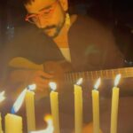 Camilo Instagram - Feliz día de las velitas 🇨🇴 Sean luz en la oscuridad🕯️
