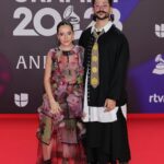 Camilo Instagram - Anoche en Sevilla. Nos llevamos el Latin Grammy por el documental “El Primer Tour de mi Vida”!! Y se sintió diferente a haber ganado los anteriores!!! Se sintió como que le hubieran dado el premio a TODA LA TRIBU, porque al final, son ustedes los protagonistas!! Estar anunciando la gira del año que viene justo cuando nos dan un Grammy por la gira anterior es como WOW, un círculo completo! Vayan a ver el documental, que sé que van a sentir ganas de tomar riesgos, rodearse de gente valiosa y salir a hacer cosas significativas!! Le dedico este premio a mi país, y a la familia que caminó conmigo a lo largo de estos 150 conciertos en esta gira que me transformó para siempre!!! Gracias @manuelcarrasco_ @edgarbarrera @iza por compartir el escenario conmigo!! Gracias a la academia por tantas alegrías @latingrammys Soy feliz!