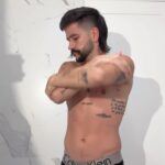 Camilo Instagram - Me acompañan mientras me arreglo para los premios @los40spain ?
