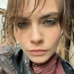 Cara Delevingne Instagram - Acting is... waiting #carnivalrow #setlife