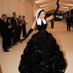 Cardi B Instagram - Soooo beautiful yet sooo edgy .I was afraid of doing the Grey hair but I went for it and it looked amazing….Thank you @chenpengstudio for this amazing dress & @laureldewitt for the earrings 🖤♠️🕷️
