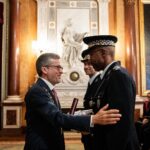 Carlos Moedas Instagram - 🎖️ Homenageámos aqueles que dão a vida por Lisboa: os nossos polícias municipais. Entregámos a Medalha de Bons Serviços Municipais aos agentes Luís Rodrigues, Germano Silva, Nuno Martins, Mário Caldeira, João Gomes, António Tomaz, Luís Rosário, Pedro Nunes e Maria José Parreira como reconhecimento do que fizeram e fazem todos os dias por Lisboa. Obrigado pelo vosso trabalho. #policiamunicipal #lisboa #cmlisboa