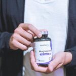 Carlos Nóbrega Instagram - Magnesium⠀ ⠀ 🟢Favorece el metabolismo energético y reduce la fatiga⠀ 🟢Mantiene los músculos y los huesos sanos⠀ ⠀ Beneficios:⠀ ⠀ ✓ Apoya el sueño reparador y la salud del estado de ánimo: el magnesio es vital para ayudar a calmar la mente y promover la relajación general, apoyando la reducción del estrés para que puedas estar tranquilo, relajado y listo para dormir. ⠀ ⠀ Además el magnesio puede mejorar el estado de ánimo y promover el alivio del estrés y la ansiedad.⠀ ⠀ ✓ Promueve músculos saludables, huesos y cardio: Le da a tu sistema cardiovascular un impulso saludable mediante la activación de enzimas esenciales en el cuerpo requerido para muchas funciones corporales. ⠀ ⠀ El magnesio es esencial para la producción de energía.⠀ ⠀ ⠀ ¡Otro gran producto de @navitalife ! ⠀ 📍Disponible en Amazon⠀ ⠀ ⠀ ⠀ ⠀ ⠀ #magnesio #magnesium #saludybienestar #bellezanatural #cnlive #salud #health #healthcare #selfcare #cuidadointegral #fuerzayflexibilidad #colagenoefectivo #navitalife #suplemento #pielperfecta #vidasana #huesos #sueño #dormir ⠀