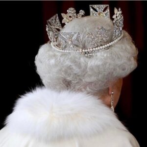 Casey Patterson Instagram - I’m profoundly and forever thankful for my dual British American upbringing. To have the example of a woman of supreme power and strength, yet so full of grace and defined by service to her last day, is a gift beyond measure to all. But most especially girls.