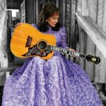 Casey Patterson Instagram - So far, this is a year of reflection on how I spend my time and how important it is to stand for something in your work. I was thrilled to get a call from Loretta Lynn and her daughter Patsy, to produce and direct a special concert tribute event for this remarkable, groundbreaking woman. Still the most awarded woman in the history of country music and first female country artist to receive the Kennedy Center Honor. In recent years, she was awarded the Presidential Medal of Freedom from Barack Obama. My grandfather loved Loretta and held her up as an example of a woman determined to make something herself against impossible odds. It’s entirely our honor to be a part of an All Star Celebration this weekend in Nashville with @spaceykacey @garthbrooks @trishayearwood @littlebigtown @keithurban @mirandalambert @brandicarlile @officialjackwhitelive @dariusrucker @officialalanjackson @martinamcbride and more. #countrymusic royalty fit for the Queen.