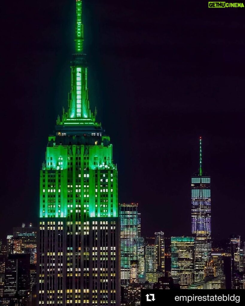 Casey Patterson Instagram - What she said. @empirestatebldg danced with us tonight. 115M raised for #NewYorkCity ‘s most vulnerable humans TONIGHT. If you can, give. If you need help, reach out. We’re here #NYC. We ♥ you. @robinhoodnyc New York, New York