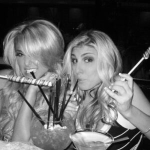 Cassandra Scerbo Instagram - FORTY YEARS OF @alainamarieee!!! 🥳

My beyond beautiful big sister, words could never amount to how much you mean to me. My biggest cheerleader & the life of every party, with the most contagious laugh & biggest heart ❤️.. I am wishing you a new decade filled of everything that lights up your world ✨ You deserve it ALL. To a billion more laughs and endless memories!🥂Happy freakin birthdayyyyy sissypooh!

Forever & then some,
your baby dino 🦖