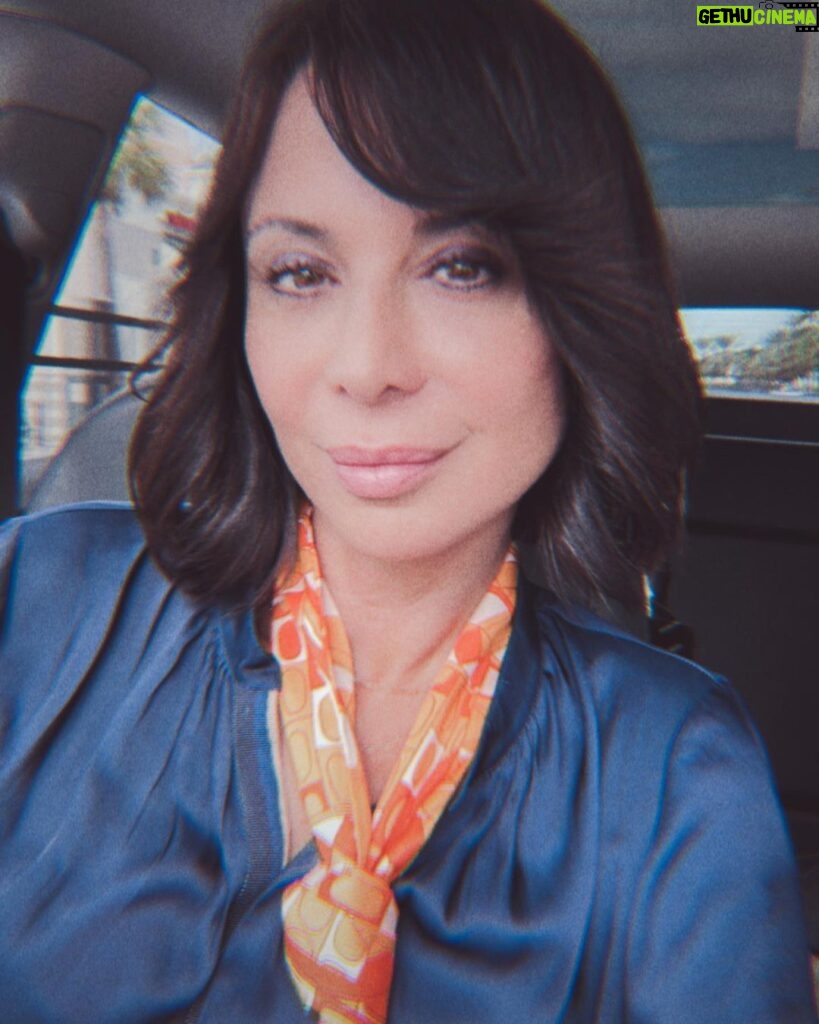Catherine Bell Instagram - 70’s vibe. ✌️ #actorslife #auditions ☮️