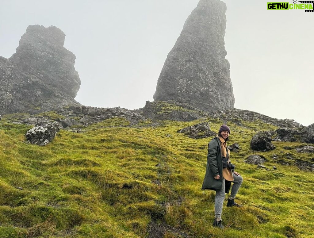 Catherine Bell Instagram - Simply magical ✨ #oldmanofstorr #isleofskye #scotland #highlands @gemmma.bell