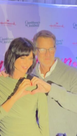 Catherine Bell Instagram - About last night.  I love this man 🫶🏼💞 #JamesDenton 
@hallmarkchannel #ChristmasOnCherryLane