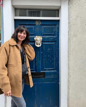 Catherine Bell Instagram - It’s the doors for me 💙
Totnes, Devon 🇬🇧