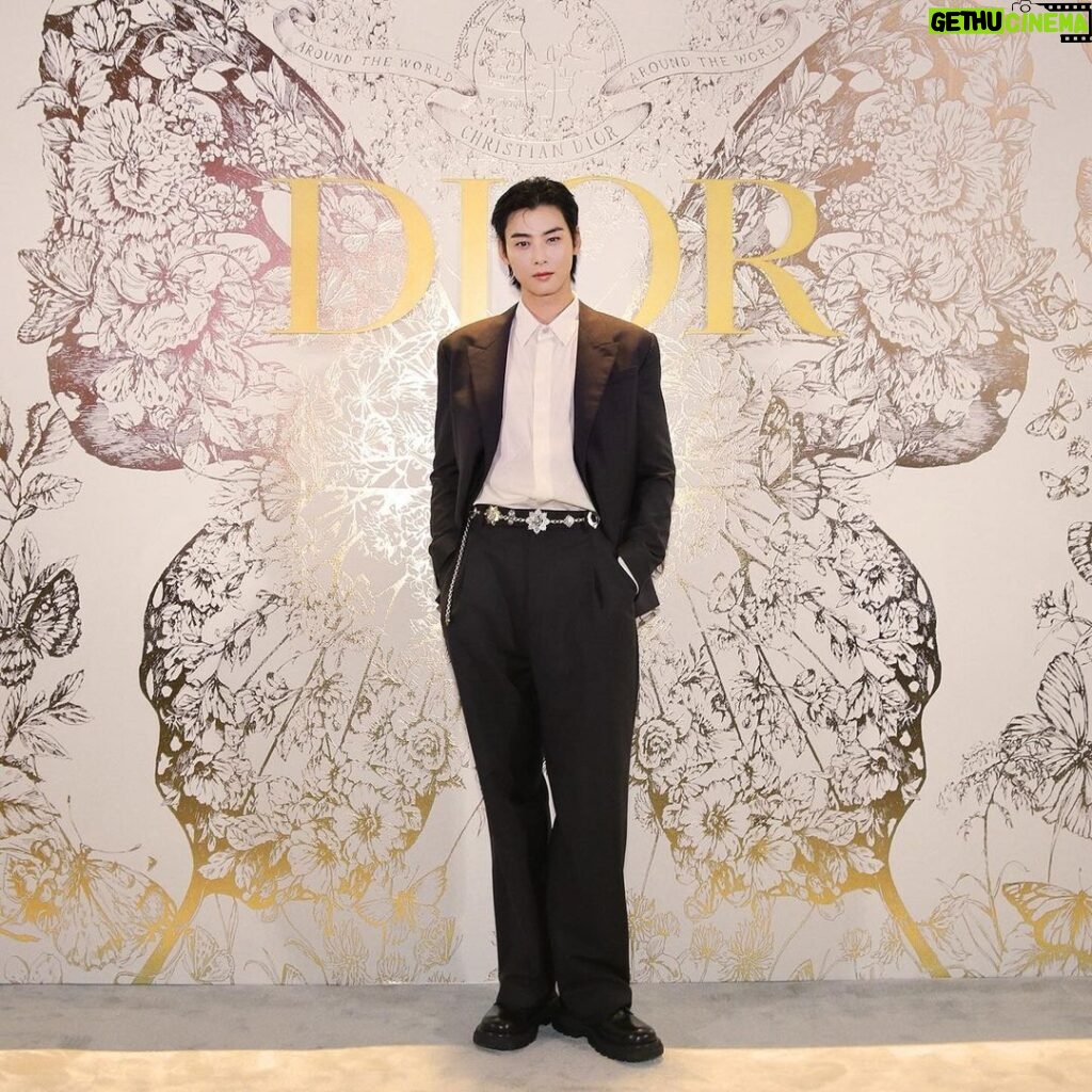 Cha Eun-woo Instagram - @Dior #Dior #DiorSpring24 Canton Road