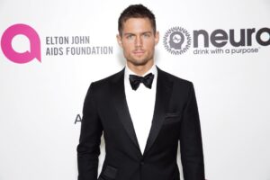 Chad James Buchanan Instagram - I have so many people to thank lately... @davidaugustclothing thank you for making me feel like James Bond. The detail, the custom fit - I appreciate mastery when I see it. Your suits are second to none. @paulnelson1970 thanks for always having my back, and for being so kind and a part of my life as a mentor and friend. @serhatdaniel @andersonwittekind @guiceman so grateful for our friendships. You guys are the fucking coolest and I look forward to so many good times ahead. @briantophoto 📸: thank you for answering my stupid questions, for always finding me on the carpet at these events and being kind and generous with your time. And thanks to @eltonjohn for throwing one hell of a party to raise boat loads of money for so many people that are in dire need of support. ~6.2 million was raised last night. Much love and gratitude 🤙🏼 #EJAF #oscars #thekillers Elton John Aids Foundation