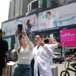 Charli D'Amelio Instagram - so exciting to see our billboard come to life!!! thank you to the @cerave team and @danielsugaimd i had the best time creating this campaign and happy we get to share it with you all now 🤍 #ceravepartner #cerave #cleanselikeaderm