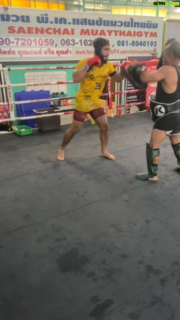 Charlie Decca Instagram - 😍 what i needed something different @p.k.saenchaimuaythaigym • • • • #thailand#muaythai#bangkok#pksaenchaimuaythaigym🇹🇭#5rounds#hotaf#learning#blessed#to#be#here#sweatbox#saenchai#asia#iloveithere Pk Saenchai Gym