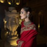 Chiara Ferragni Instagram - Wearing a Sari and jewels made by @sabyasachiofficial ❤️✨ For this special night in Jodhpur I wanted to celebrate India’s amazing culture and history. Wearing the sari was such a special experience. Sabyasachi sent two wonderful women who helped me get dressed while they explained the rich history and craft behind this incredible garment 🙏 I'm so proud to wear it 💪 #SuppliedBy #Sabyasachi Umaid Bhawan Palace, Jodhpur