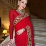Chiara Ferragni Instagram - Wearing a Sari and jewels made by @sabyasachiofficial ❤️✨ For this special night in Jodhpur I wanted to celebrate India’s amazing culture and history. Wearing the sari was such a special experience. Sabyasachi sent two wonderful women who helped me get dressed while they explained the rich history and craft behind this incredible garment 🙏 I'm so proud to wear it 💪 #SuppliedBy #Sabyasachi Umaid Bhawan Palace, Jodhpur