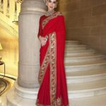 Chiara Ferragni Instagram - Wearing a Sari and jewels made by @sabyasachiofficial ❤️✨ For this special night in Jodhpur I wanted to celebrate India’s amazing culture and history. Wearing the sari was such a special experience. Sabyasachi sent two wonderful women who helped me get dressed while they explained the rich history and craft behind this incredible garment 🙏 I'm so proud to wear it 💪 #SuppliedBy #Sabyasachi Umaid Bhawan Palace, Jodhpur
