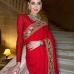 Chiara Ferragni Instagram - Wearing a Sari and jewels made by @sabyasachiofficial ❤️✨ For this special night in Jodhpur I wanted to celebrate India’s amazing culture and history. Wearing the sari was such a special experience. Sabyasachi sent two wonderful women who helped me get dressed while they explained the rich history and craft behind this incredible garment 🙏 I'm so proud to wear it 💪 #SuppliedBy #Sabyasachi Umaid Bhawan Palace, Jodhpur