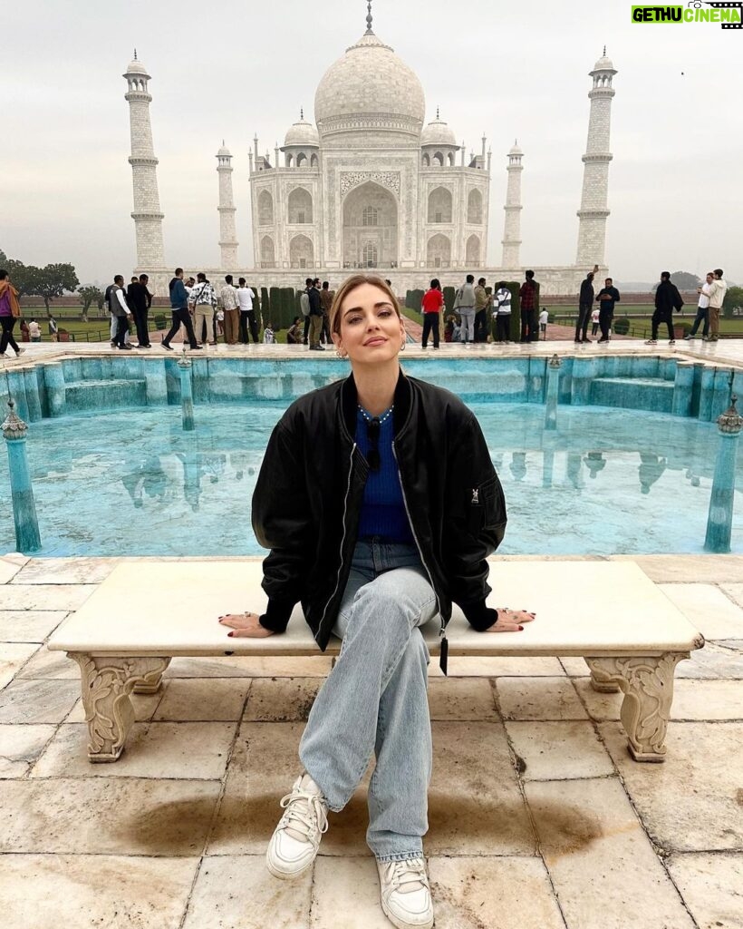 Chiara Ferragni Instagram - India day 8: Taj Mahal and Agra to end this beautiful indian trip 🥹 Taj Mahal, Agra, India