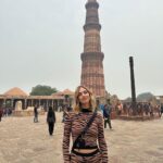 Chiara Ferragni Instagram – India day 1: in Delhi visiting Qutub Minar and Gurudwara Bangla Sahib (Sikh temple) 🙏🏻 Delhi, India