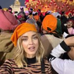 Chiara Ferragni Instagram – India day 1: in Delhi visiting Qutub Minar and Gurudwara Bangla Sahib (Sikh temple) 🙏🏻 Delhi, India