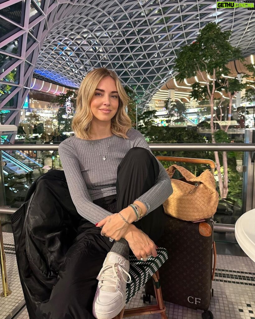 Chiara Ferragni Instagram - Just landed in India for my first time 🥹 Delhi, India