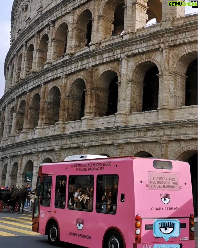 Chiara Ferragni Instagram - Today is @chiaraferragnibrand big event day in Roma for the official opening of the store 🥹🥹🥹 Rome, Italy