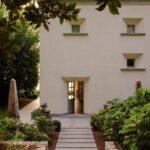 Chiara Ferragni Instagram - Villa Matilda 🥹 Our new family house at Lake Como, photographed for @ad_italia 💕 Interior design by @131design Lake Como, Italy