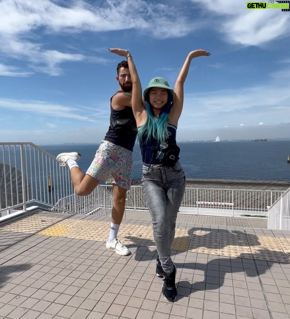 Chise Ninja Instagram - ⛰hiking with my new nails and New Haribow bags 🦔💙!!.. .. .. @yanoooouand / @fumiaki_yano_0705 . Yanoooouuu and Yanooooooo was funny to me 🤣🤣🌪🌪🦔✨🙏🏻.. . . . チタネイル塗ったから、爪を守りながらジェルネイルできたぁ✨🦋ロングネイルにしたい人は必須😝… #チタネイル #titanail @titanail.official 🙏🏻✨.. 千葉県 鋸山 地獄のぞき