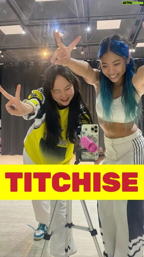 Chise Ninja Instagram - 🇰🇷TITCHISE🇯🇵 NINJA’s ARMS CONTROL 🥷⛩. FINALLY we could trying to create A combos together in Taiwan 🇹🇼 ！. It was so creative time and I loved it sissss @titch.ninja 💙🤲🏼! She gave us name “Titchise” 🥰 let’s do again soon 😈💙✨… 🎶 on SoundCloud #familytime #titchise #ninja #armscontrol #performance #korea #japan #houseofninja #taiwan #traveltheworld 台湾
