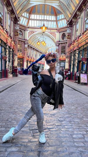 Chise Ninja Instagram - London smooth vibes 🇬🇧🇬🇧🦩..
..
..
..