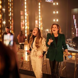 Chloée Deblois Instagram - @emissionzenith saison 1, it’s a wrap! 
What an hiver serieux! 
🥹🥹🥹🥹🥹♥️♥️♥️♥️♥️
📸 @rousseaufoto