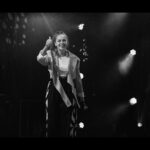 Chloée Deblois Instagram - Le @lepopupshow édition @juste_pour_rire, on l’oubliera jamais. On a tellement eu de fun!!!!!!!!!!!!!🥹♥️ Merci à tout ceux qui sont venu vivre cette folle soirée avec nous! Les plus beaux souvenirs captés par @villedepluie ☀️ Place Des Festivals