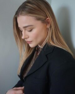 Chloë Grace Moretz Instagram - 🤍right back to it🤍