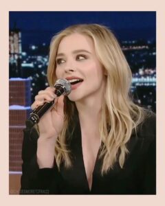 Chloë Grace Moretz Instagram - Sooo amongst other things … this happened on @fallontonight , hahaha @britneyspears you are my everythingg 🙌 🙌 go check out our chat we had on YouTube :)!