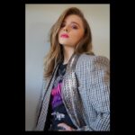 Chloë Grace Moretz Instagram - Watch What Happens Live was last night ?! Who watched ?! And guess what’s out tomorrow ?!!!!!! #tomandjerry !!! What’s your plan to watch ??