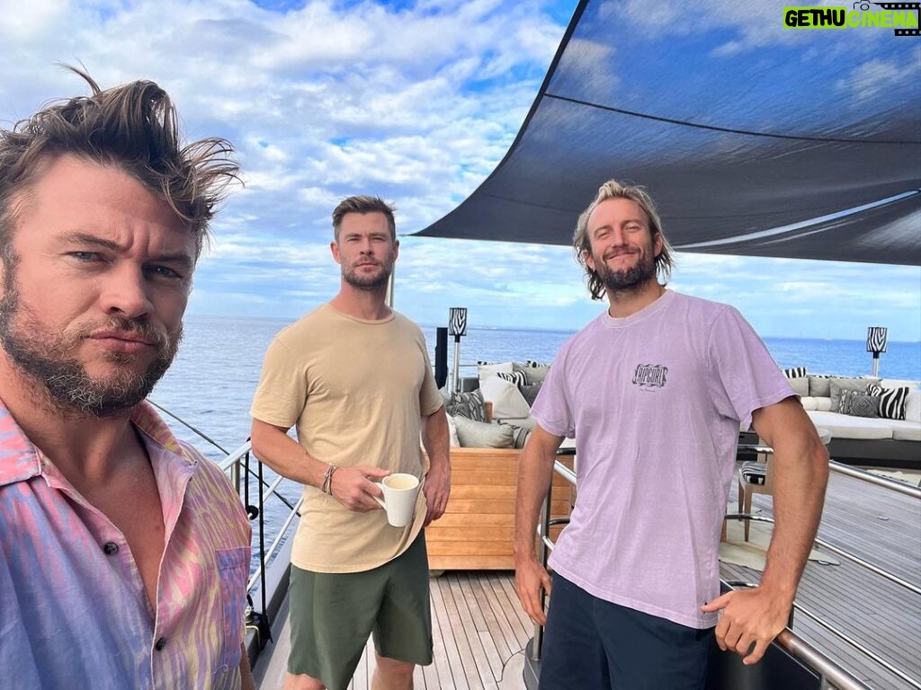 Chris Hemsworth Instagram - Happy birthday to the best big bro anyone could ask for! I remember when I first started high school and not having to deal with the usual intimidating transition due to being Hemzys little brother. What a blessing to have the big man watching over and being given a clear path through the jungle of unruly teenagers! Love you @hemsworthluke