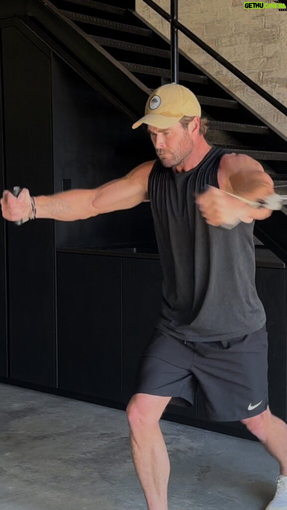 Chris Hemsworth Instagram - Get involved with @centrfit strength kits and smash a full body workout like this one here 💪🏻 Banded Squats x 10 reps (3 sets) Banded Chest Flys x 10 reps (3 sets) Banded Rear Flys x 10 reps (3 sets) Banded Prisoner Squats x 10 reps (3 sets) Banded Fire Hydrants x 10 reps (3 sets) Banded Russian Twists x 10 reps (3 sets)