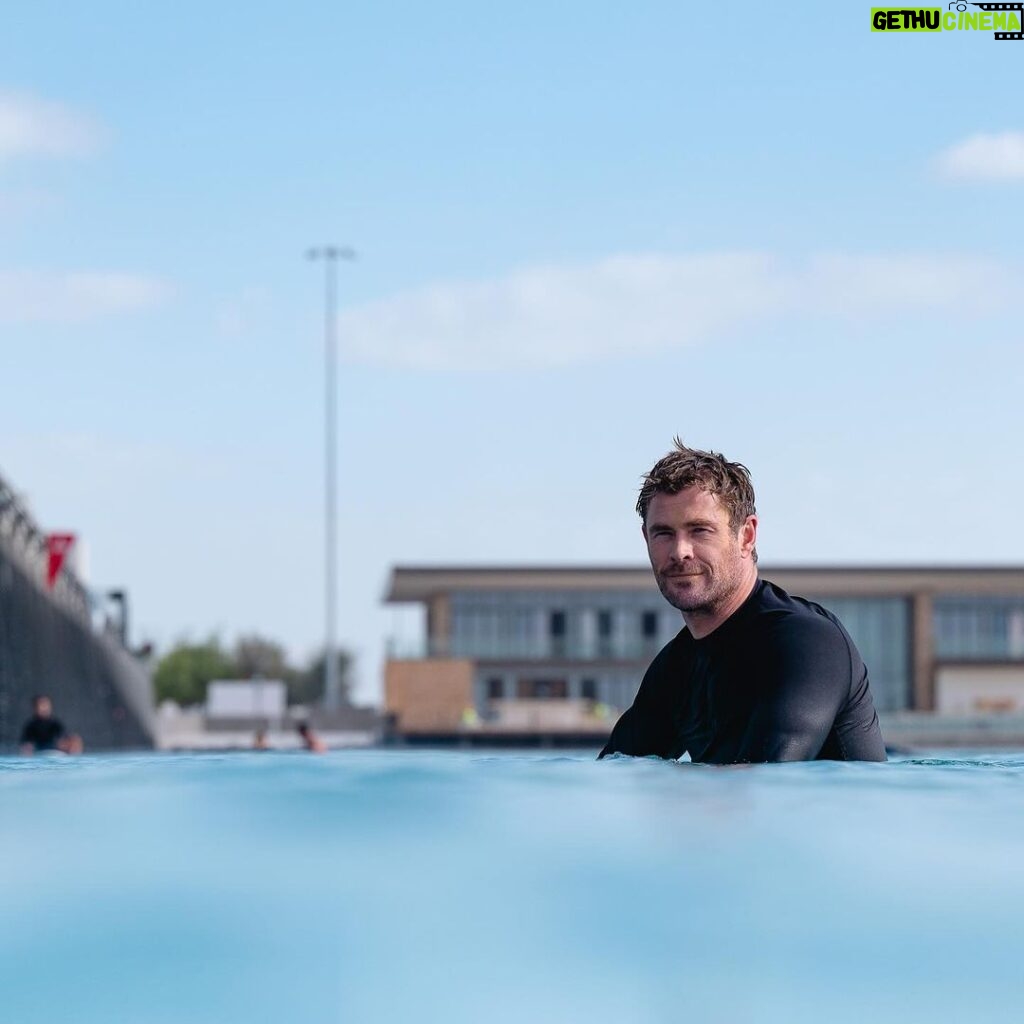 Chris Hemsworth Instagram - Watching my kids progress through the day until they were backhand tube riding better than the adults was all time 🤙thanks @kellyslater @surfabudhabi @mitchcrews for a super fun session