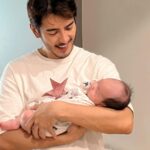 Chris Lee Instagram - My nephew, a drop of golden sun ☀️ 我的姪子，小曙💛 我可以永遠抱著你親著你， 永遠愛你。 Nothing is more important than family, I promise I will love you forever. Xoxo #41歲終於當了叔叔 #你18我都59了沒關係我帶你去蹦迪 #這世上沒什麼比家人更重要的事了 #他跟我哥小時候長一模一樣 #model #actor #familylife #familyisalwaysmyfirstpriority #family #newborn #infant #baby #nephew #unclechirs #unclekiss #iloveyouforever Taoyuan, Taiwan