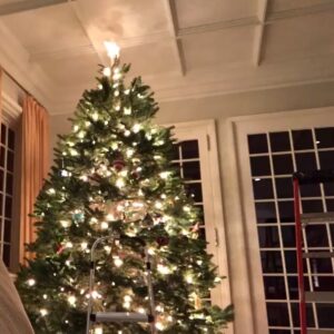 Chris O'Donnell Instagram - The elves are at work!  Happy 10th Maeve!