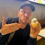 Chris Pratt Instagram - When you get courtside Lakers seats, (not to brag) they offer an exclusive, VIP buffet bar and restaurant with free drinks, delicious Tomahawk chops, cupcakes, and even America’s tastiest snack, the Timothée Chalamet. You know what? I get it.
