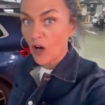 Chrissie Swan Instagram - Her Vlog era goes on and on and on… 😂 I can never correctly ascertain how much shopping I’m about to do and used to never bring enough bags. Now the supermarkets have changed to those useless brown paper things I had to up my game because I HATE buying extra bags at the checkout. Please enjoy this basket shopping hack 🧺 ✅