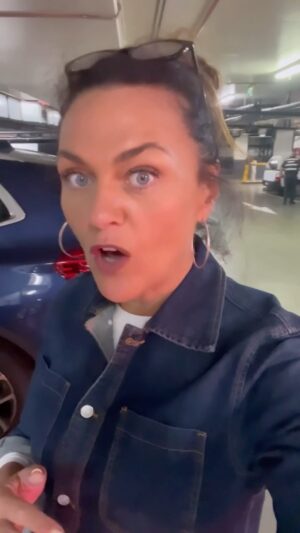 Chrissie Swan Instagram - Her Vlog era goes on and on and on… 😂
I can never correctly ascertain how much shopping I’m about to do and used to never bring enough bags. Now the supermarkets have changed to those useless brown paper things I had to up my game because I HATE buying extra bags at the checkout. Please enjoy this basket shopping hack 🧺 ✅