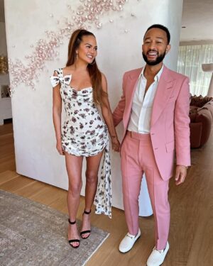 Chrissy Teigen Instagram - I had a really nice birthday 🥹 went to to see my friends @flamingo_estate, had a beautiful lunch with friends, then did ketamine therapy and saw space and time and baby jack and some weird penguins and cried and cried and cried. Then laid with my babies, then hot pot, then hung with my best friend 💗